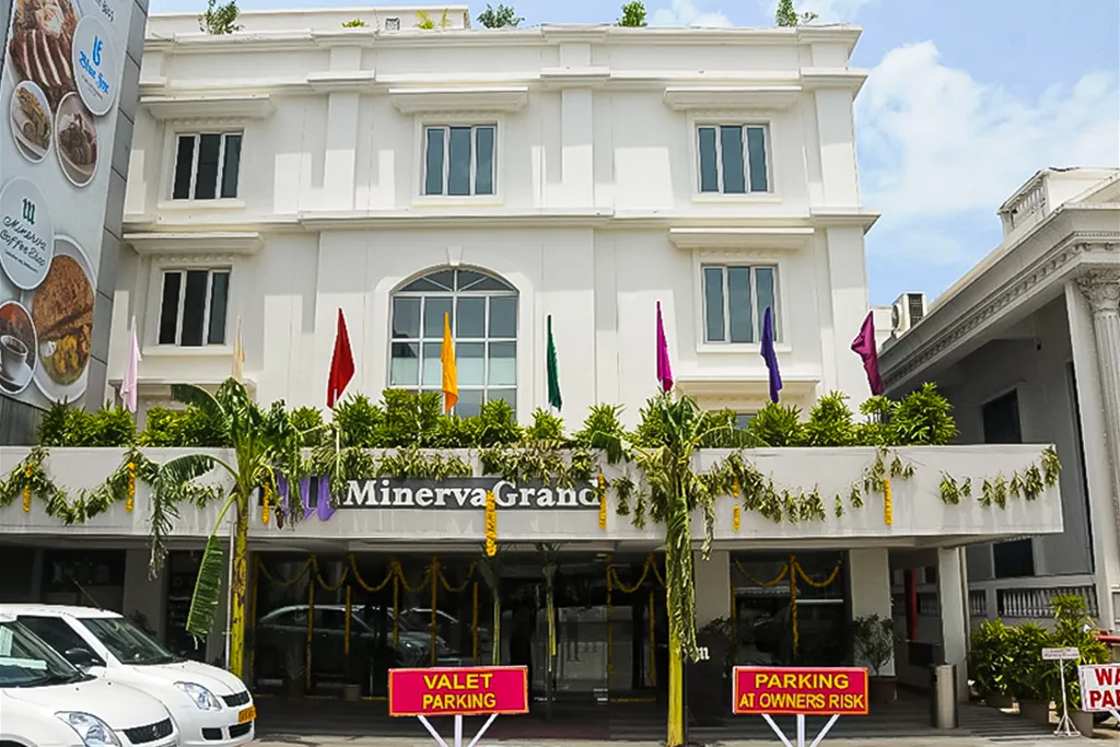 Hotel Minerva Grand Exterior